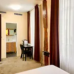 Otel Lion D'or