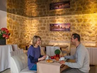 Otel Du Lion D'or Louvre 3*