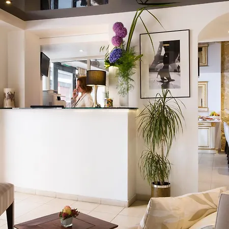 Hotel Lion D'or París