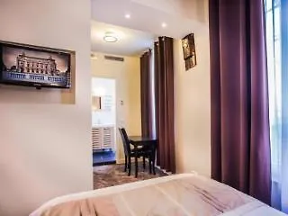 Отель Lion D'or 3*