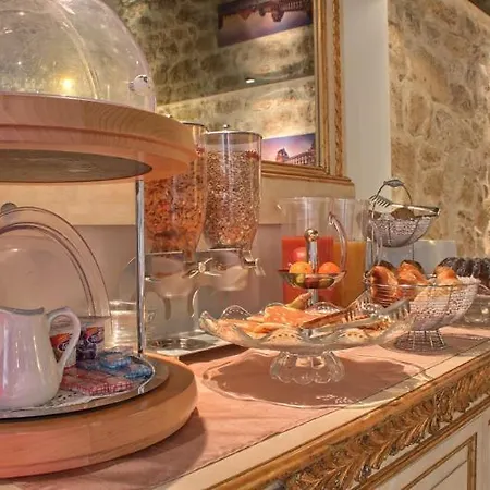 Lion D'Or Paris Hotel 3* Parigi