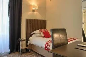 Отель Lion D'or 3*